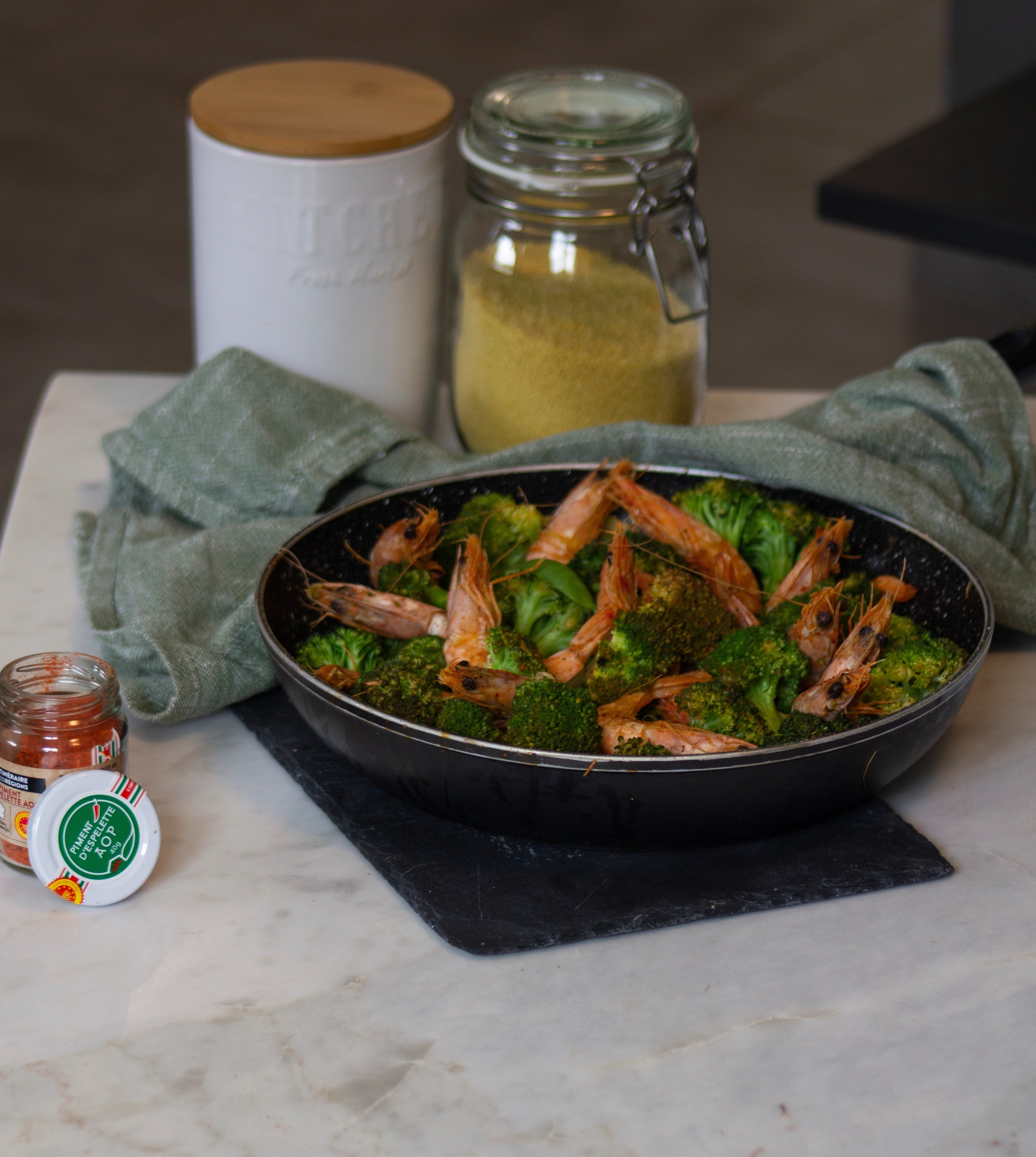 Wok de crevettes basilic et piment