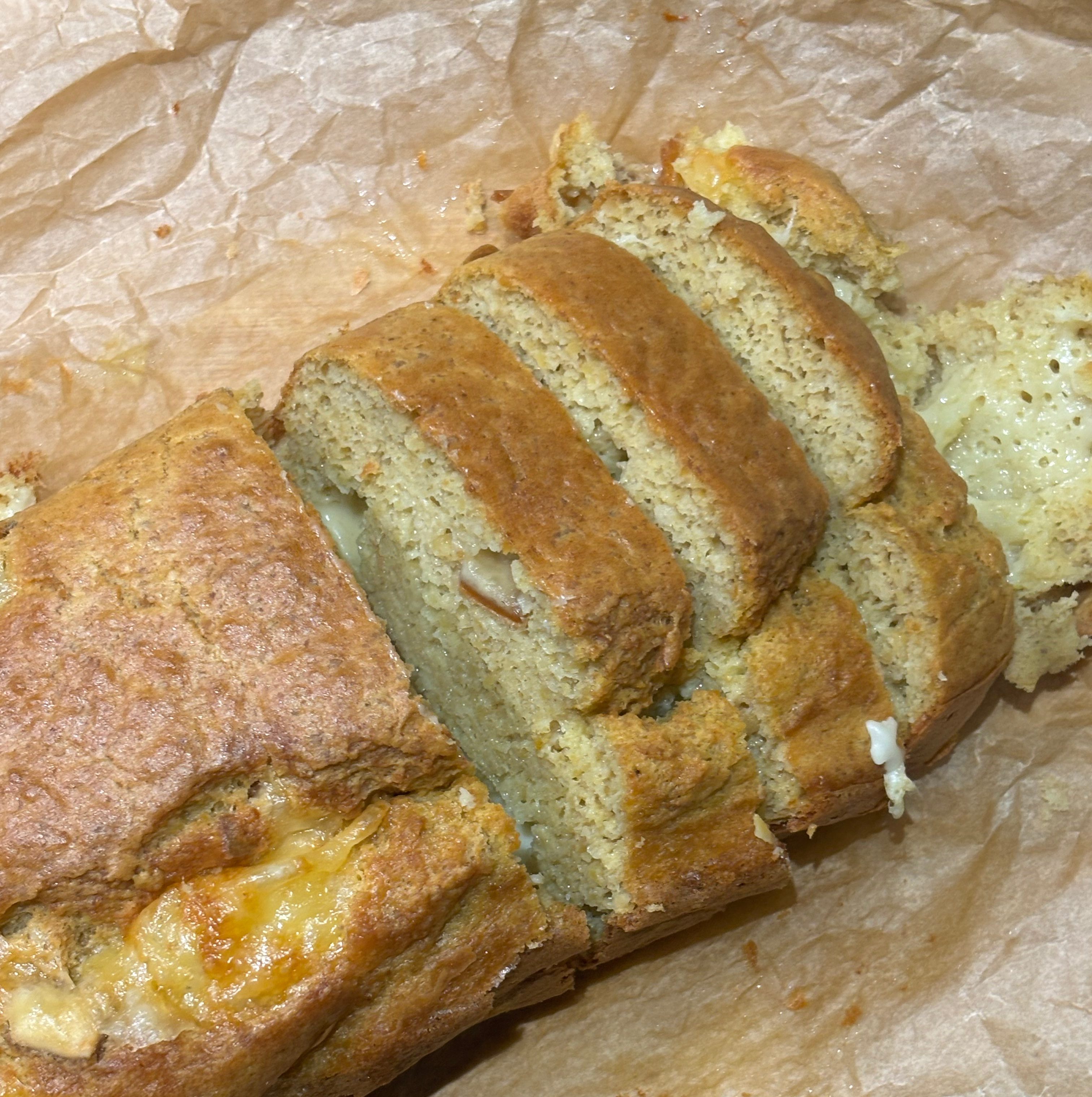 Cake pois chiches & raclette : recette protéinée, simple et anti-gaspi